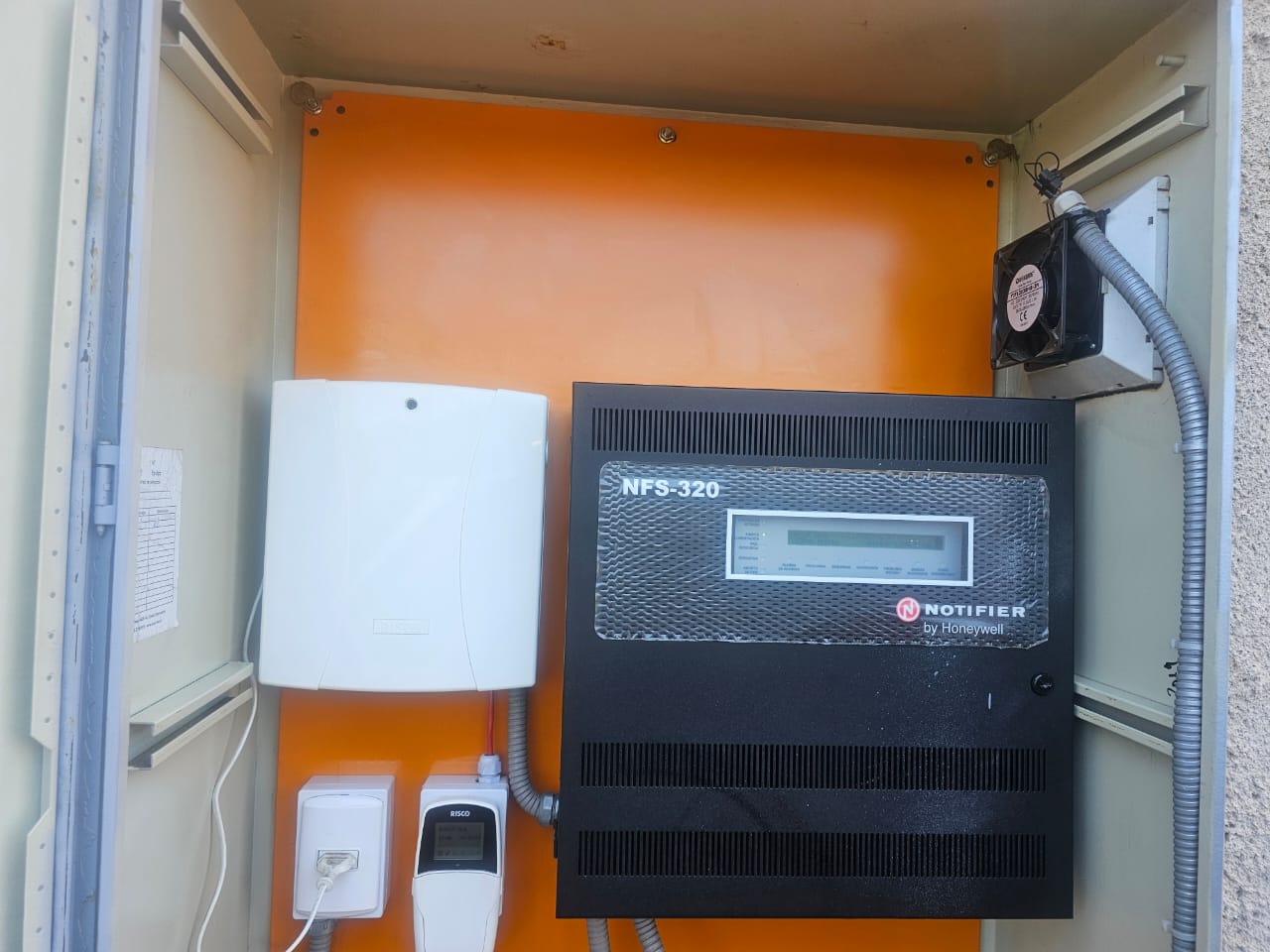 Central Notifier NFS-320 + RISCO